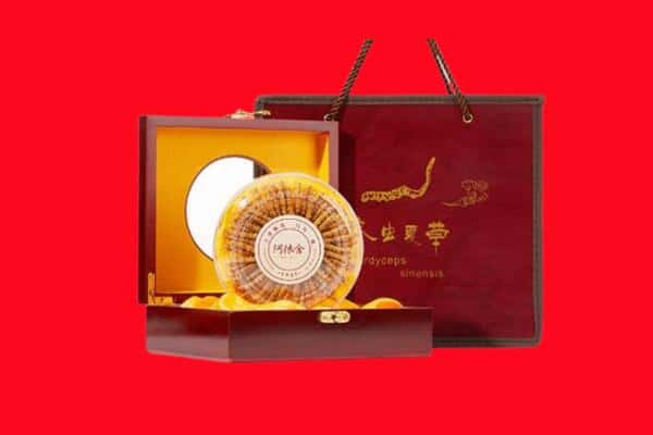 收购资讯:万宁市回收冬虫夏草是按克吗